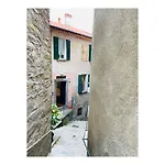 Semesterbostad Casa Curie Moltrasio